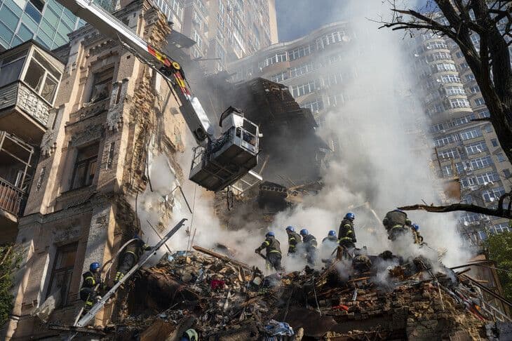 Peace Talks End, Missiles Launch: The Endless Cycle of Russia-Ukraine War