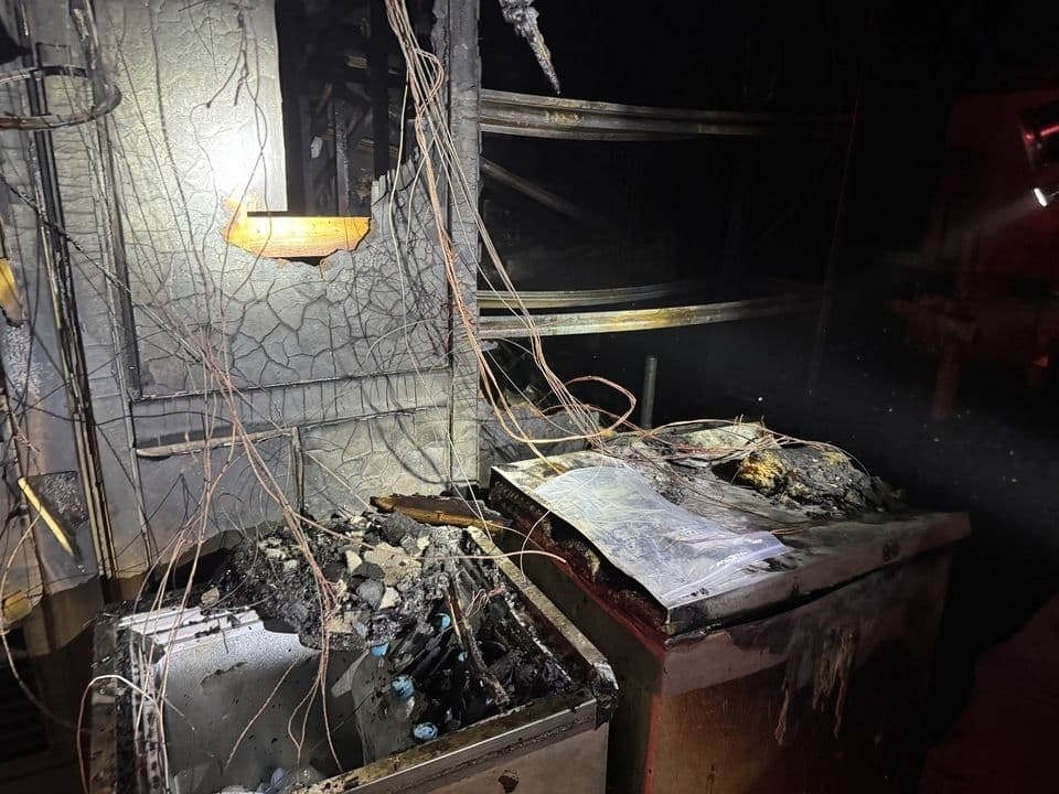 Late-Night Fire at Incheon Yeonan Pier Shopping Complex - No Casualties Reported