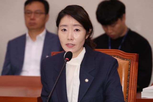 Is Korea at a Gender Policy Crossroads with Park Yong-jin’s Bold Demand