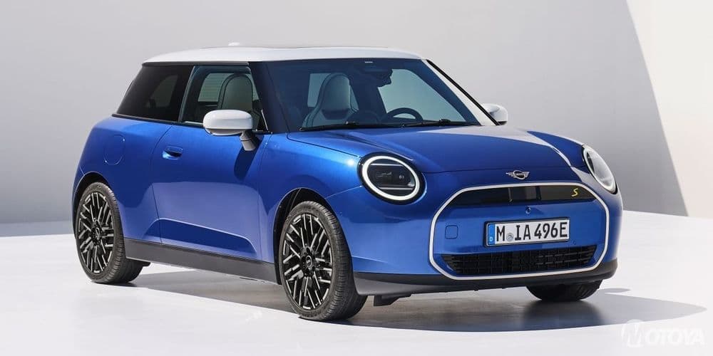 Small but Mighty: Test Driving the All-Electric MINI Cooper in Seoul