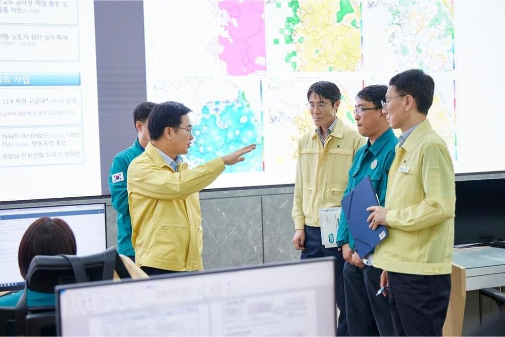 Gyeonggi Province Elevates Heatwave Alert to Level 2 as Illnesses Surge